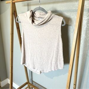 Sleeveless, Turtleneck Knit Top. Size XS.